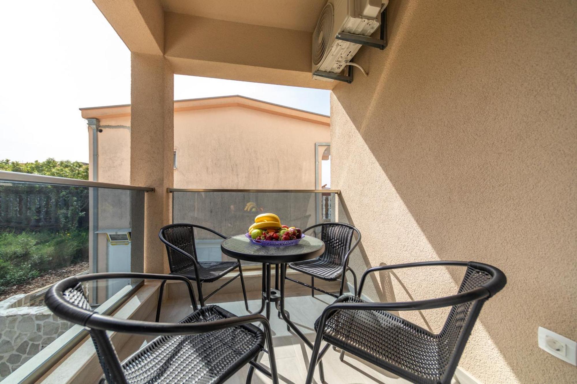 Sunways Apartments Добра-Вода Номер фото